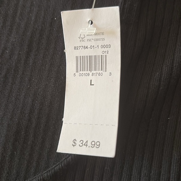 NWT....GAP Long-Sleeved, Sweetheart Ribbed Tee - Picture 4 of 5